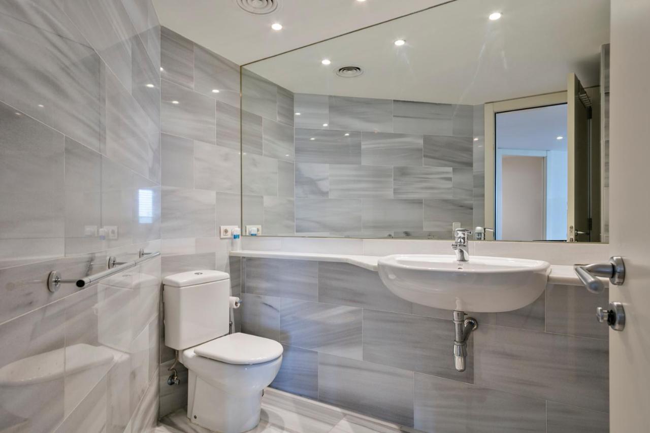 Alcam Llum Deluxe Apartment Barcelona Exterior foto
